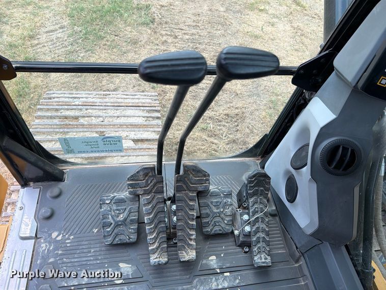 image for item FN3534 2020 Caterpillar 330 GC excavator
