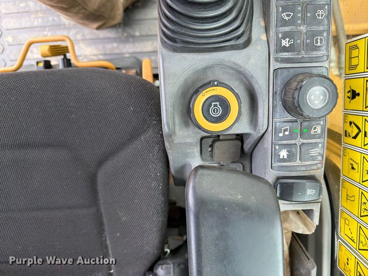 image for item FN3534 2020 Caterpillar 330 GC excavator
