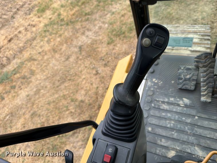 image for item FN3534 2020 Caterpillar 330 GC excavator