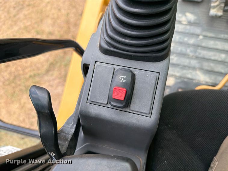 image for item FN3534 2020 Caterpillar 330 GC excavator
