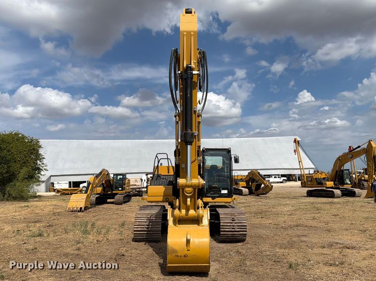 image for item FN3535 2022 Caterpillar 330 excavator