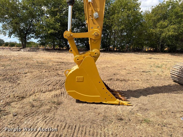 image for item FN3535 2022 Caterpillar 330 excavator