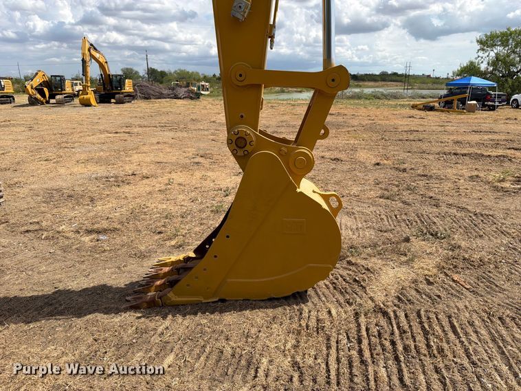 image for item FN3535 2022 Caterpillar 330 excavator