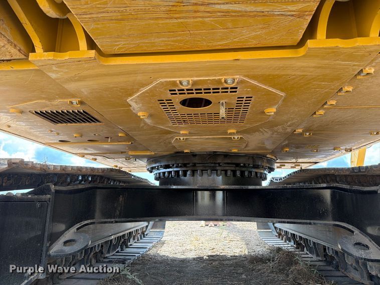 image for item FN3535 2022 Caterpillar 330 excavator