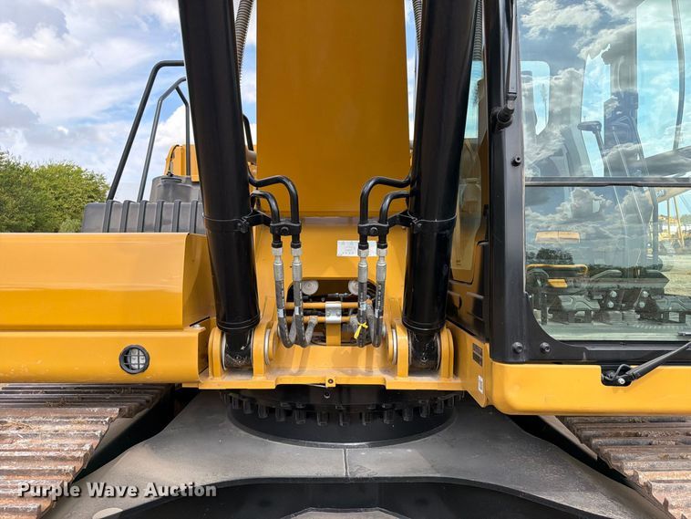 image for item FN3535 2022 Caterpillar 330 excavator