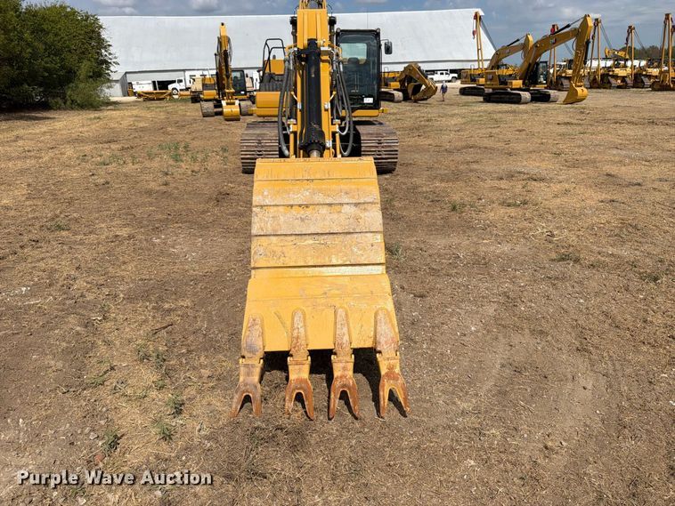 image for item FN3535 2022 Caterpillar 330 excavator