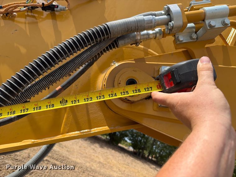 image for item FN3535 2022 Caterpillar 330 excavator