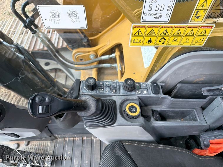 image for item FN3535 2022 Caterpillar 330 excavator