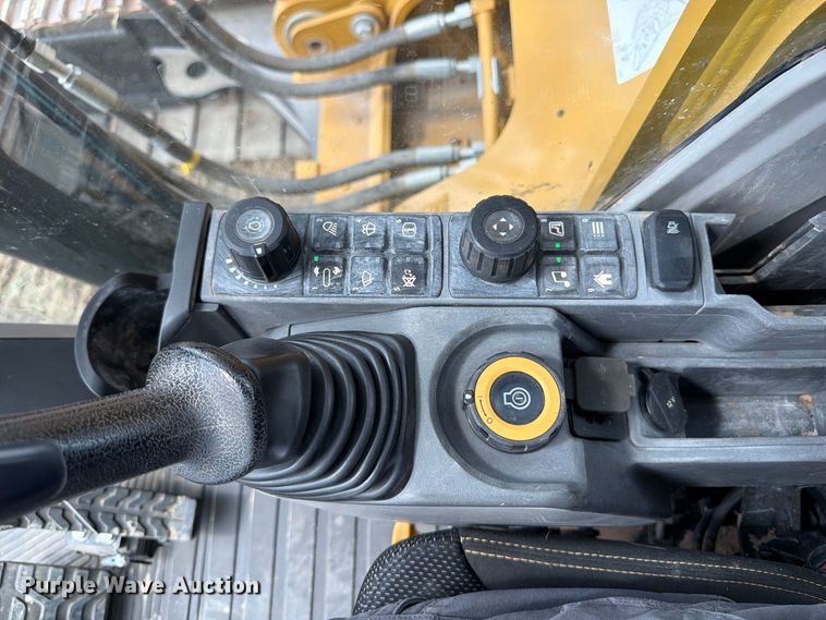 image for item FN3535 2022 Caterpillar 330 excavator