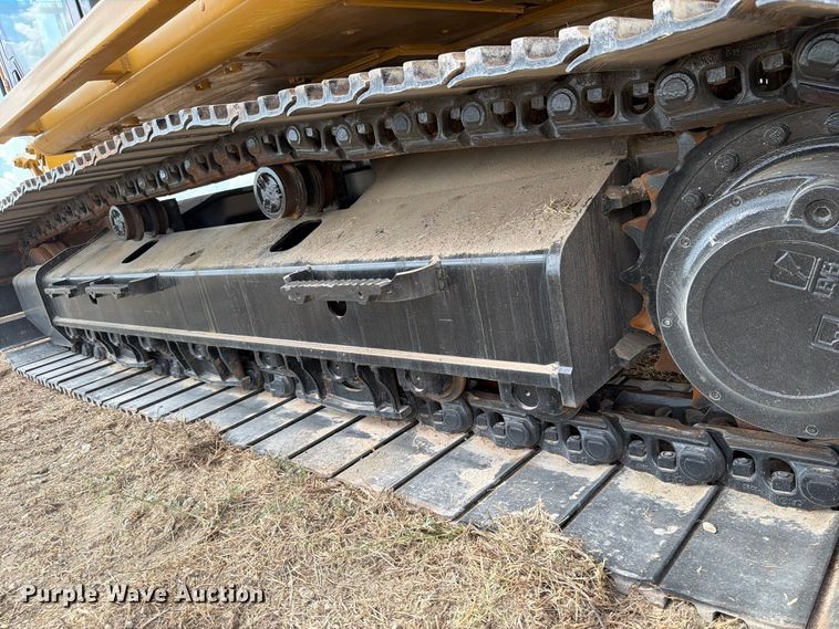 image for item FN3535 2022 Caterpillar 330 excavator