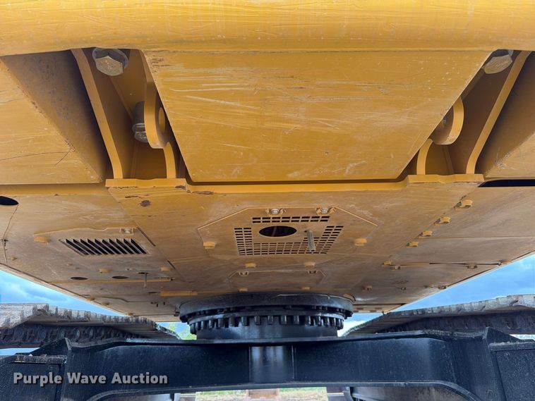image for item FN3537 2022 Caterpillar 330 excavator