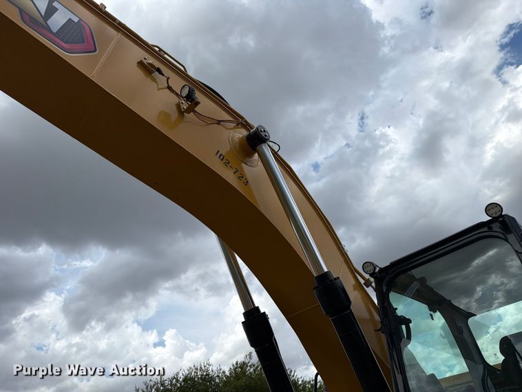 image for item FN3537 2022 Caterpillar 330 excavator
