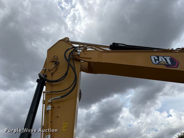 image for item FN3537 2022 Caterpillar 330 excavator