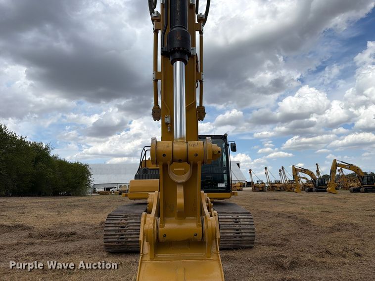 image for item FN3537 2022 Caterpillar 330 excavator