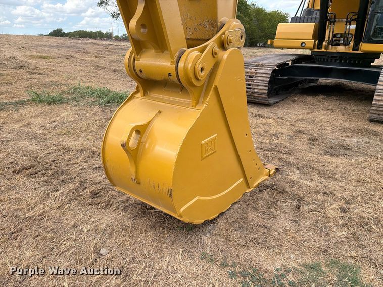 image for item FN3537 2022 Caterpillar 330 excavator