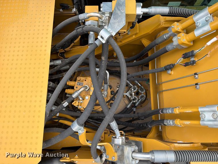 image for item FN3537 2022 Caterpillar 330 excavator