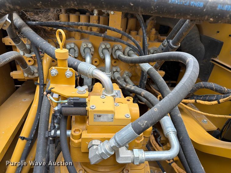 image for item FN3537 2022 Caterpillar 330 excavator