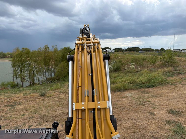 image for item FN3537 2022 Caterpillar 330 excavator
