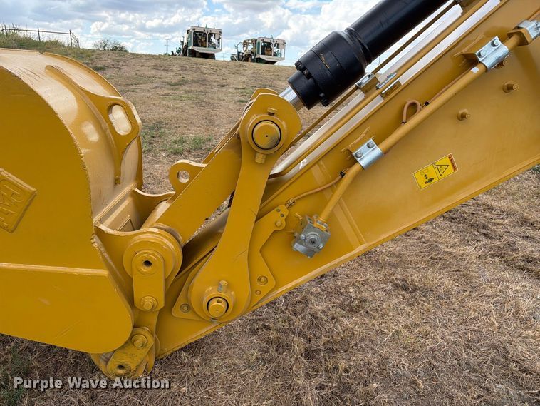 image for item FN3537 2022 Caterpillar 330 excavator