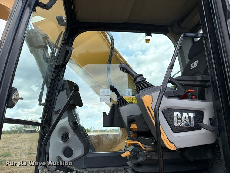 image for item FN3537 2022 Caterpillar 330 excavator