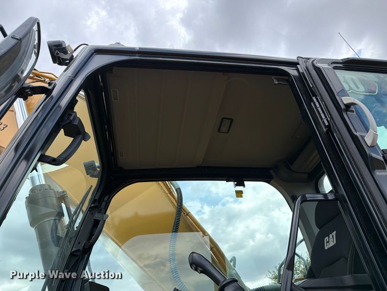 image for item FN3537 2022 Caterpillar 330 excavator