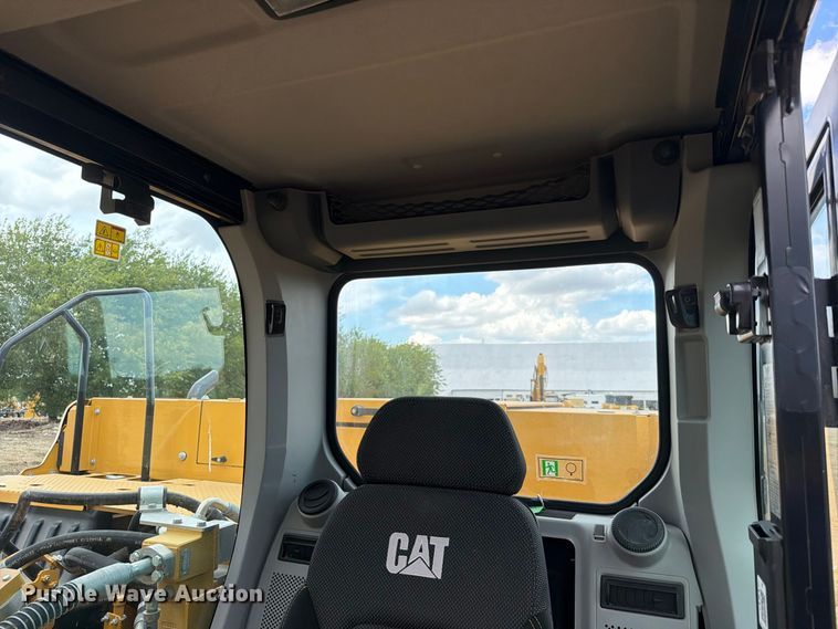 image for item FN3537 2022 Caterpillar 330 excavator