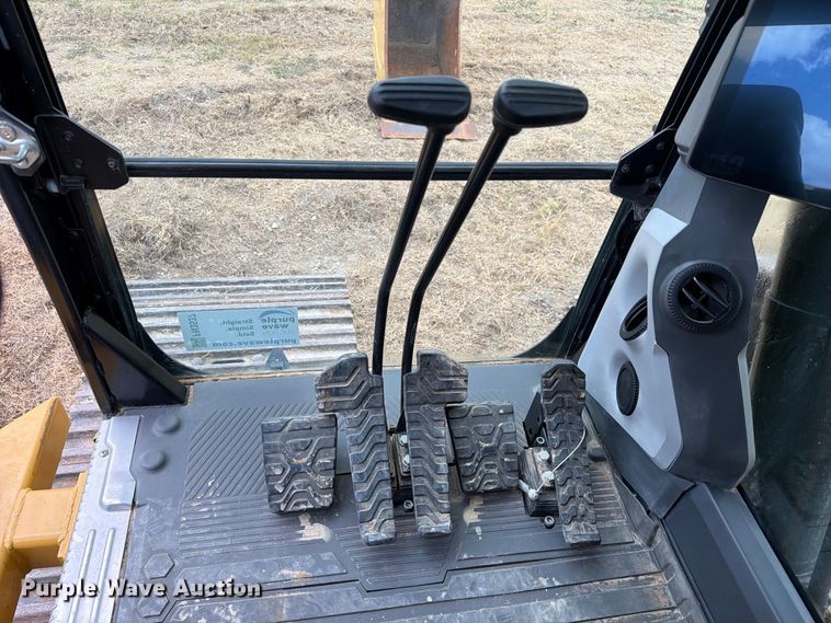 image for item FN3537 2022 Caterpillar 330 excavator