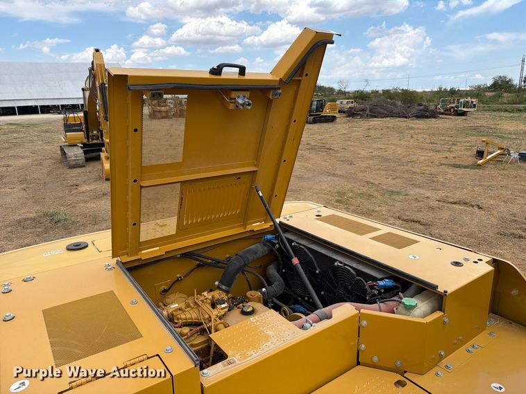 image for item FN3537 2022 Caterpillar 330 excavator