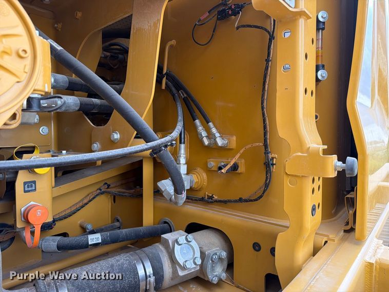 image for item FN3537 2022 Caterpillar 330 excavator