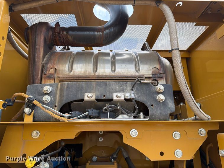 image for item FN3537 2022 Caterpillar 330 excavator
