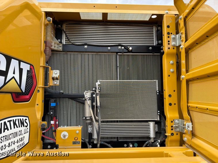 image for item FN3537 2022 Caterpillar 330 excavator