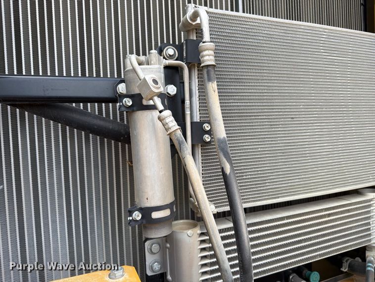image for item FN3537 2022 Caterpillar 330 excavator