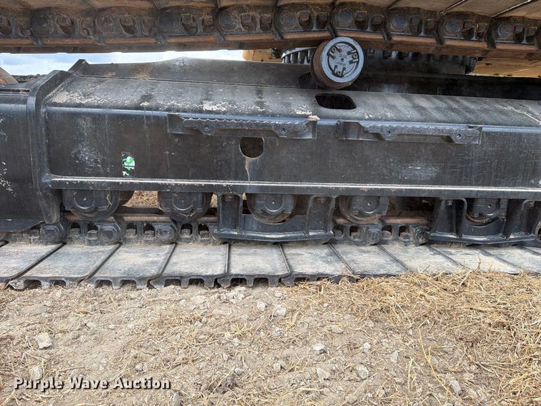 image for item FN3537 2022 Caterpillar 330 excavator