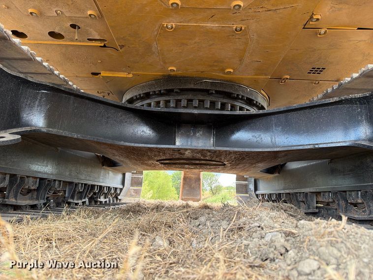 image for item FN3537 2022 Caterpillar 330 excavator