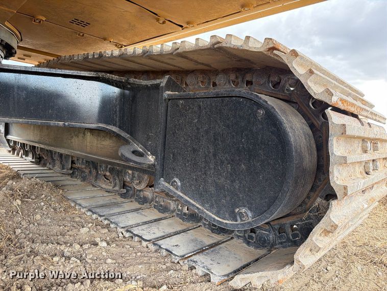 image for item FN3537 2022 Caterpillar 330 excavator