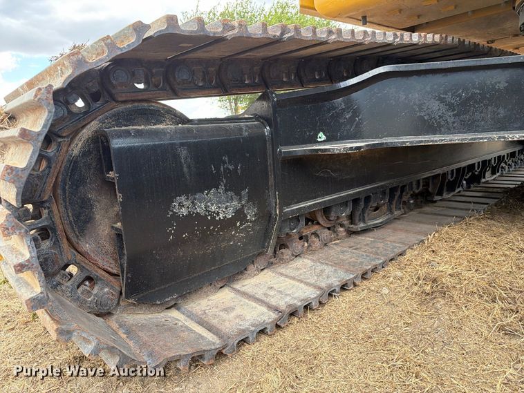 image for item FN3537 2022 Caterpillar 330 excavator