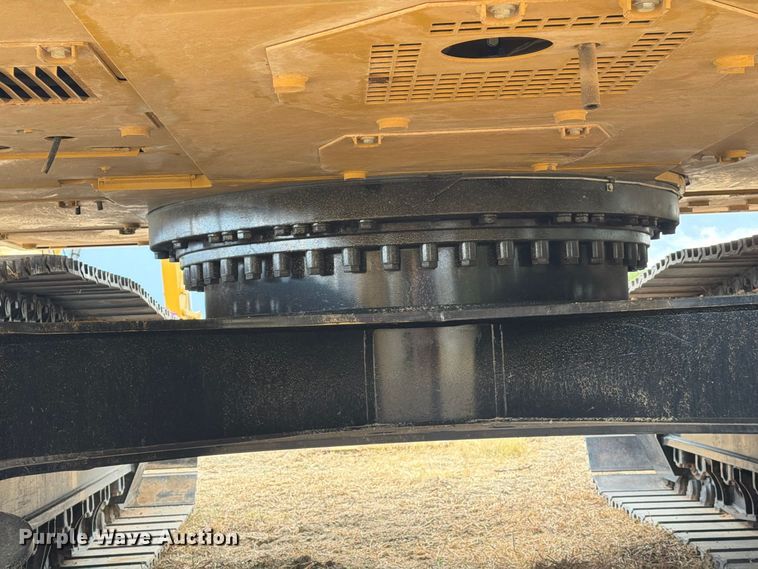 image for item FN3538 2023 Caterpillar 330 excavator