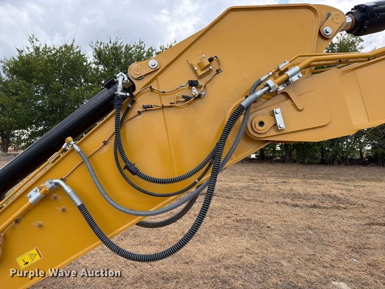 image for item FN3538 2023 Caterpillar 330 excavator
