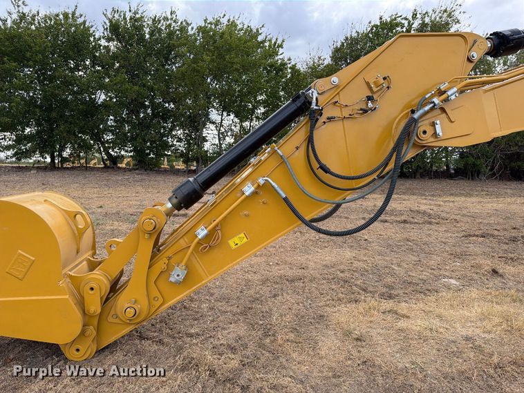 image for item FN3538 2023 Caterpillar 330 excavator