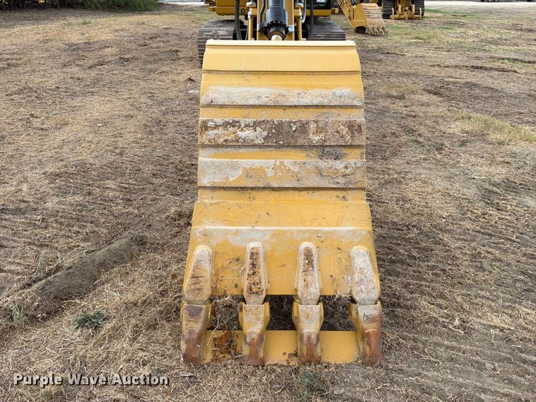 image for item FN3538 2023 Caterpillar 330 excavator