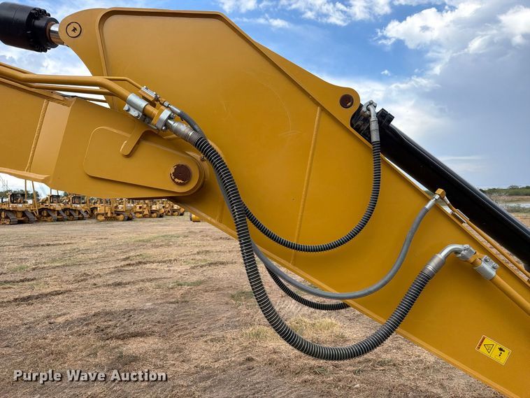image for item FN3538 2023 Caterpillar 330 excavator