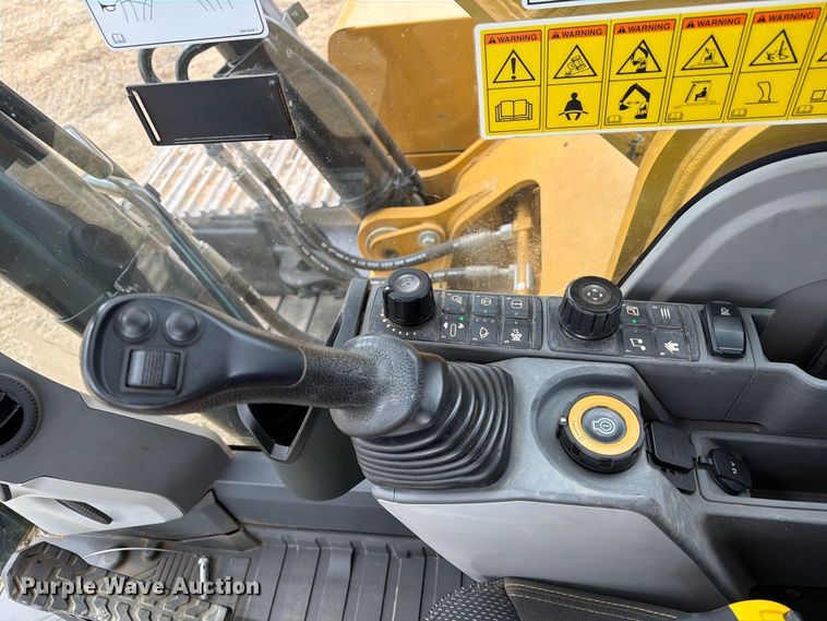 image for item FN3538 2023 Caterpillar 330 excavator