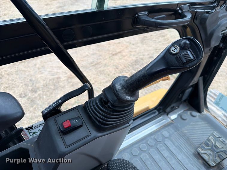 image for item FN3538 2023 Caterpillar 330 excavator