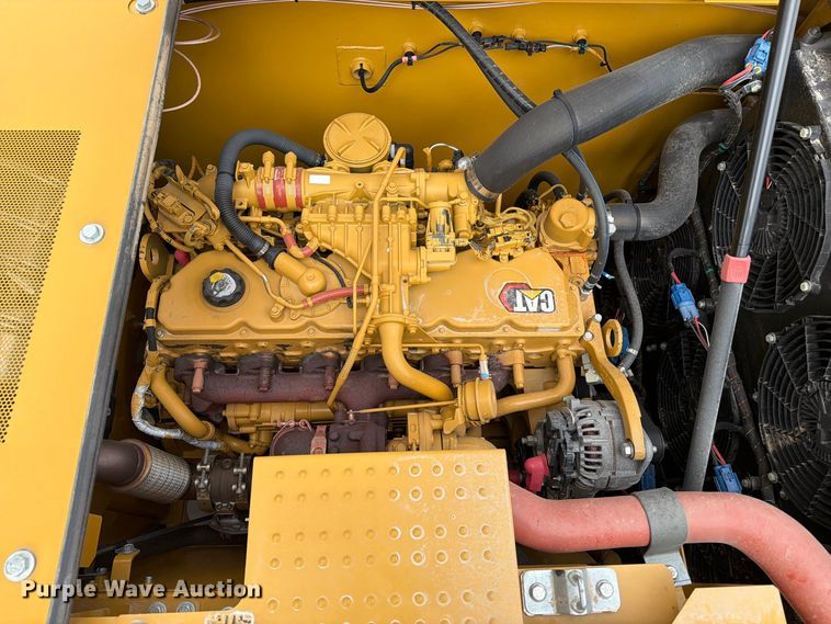 image for item FN3538 2023 Caterpillar 330 excavator