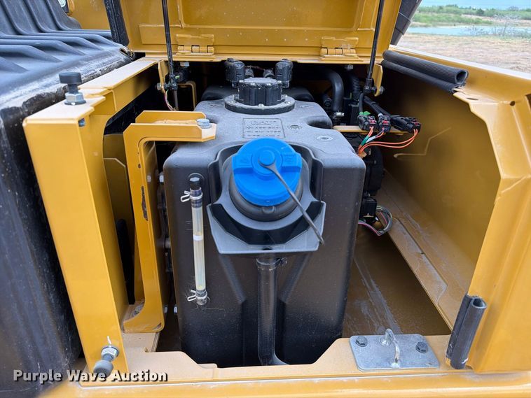 image for item FN3538 2023 Caterpillar 330 excavator