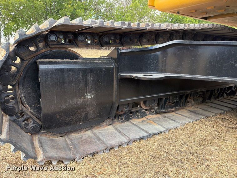 image for item FN3538 2023 Caterpillar 330 excavator
