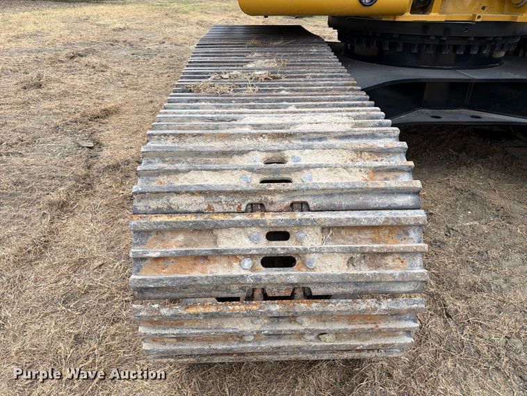 image for item FN3538 2023 Caterpillar 330 excavator