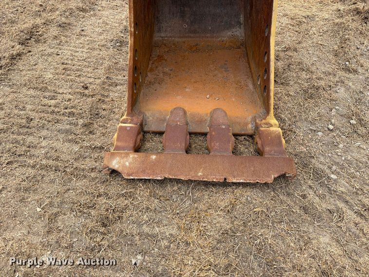 image for item FN3539 2020 Caterpillar 330 excavator