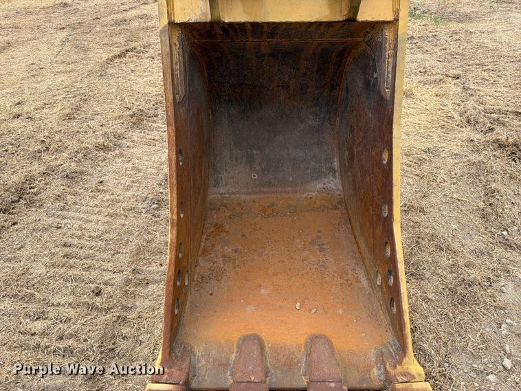 image for item FN3539 2020 Caterpillar 330 excavator