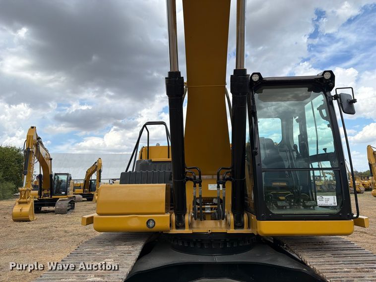 image for item FN3539 2020 Caterpillar 330 excavator